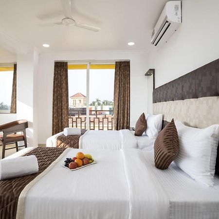 Sairaj Beach Resort Calangute Exteriör bild